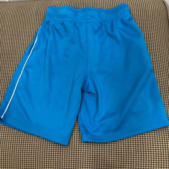 Gymboree Boy shorts - lot of 2 - Picture 8 of 8